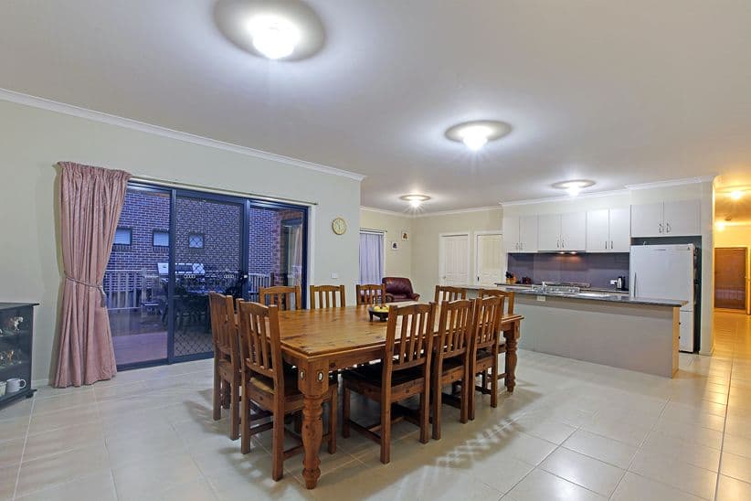 32 Skyline Drive, SOUTH MORANG VIC 3752, South Morang - Thumbnail 5