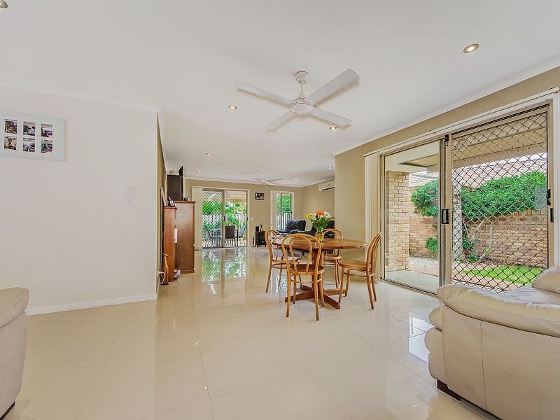 9 Parkside Circuit, ROBINA QLD 4226, Robina - Thumbnail 2