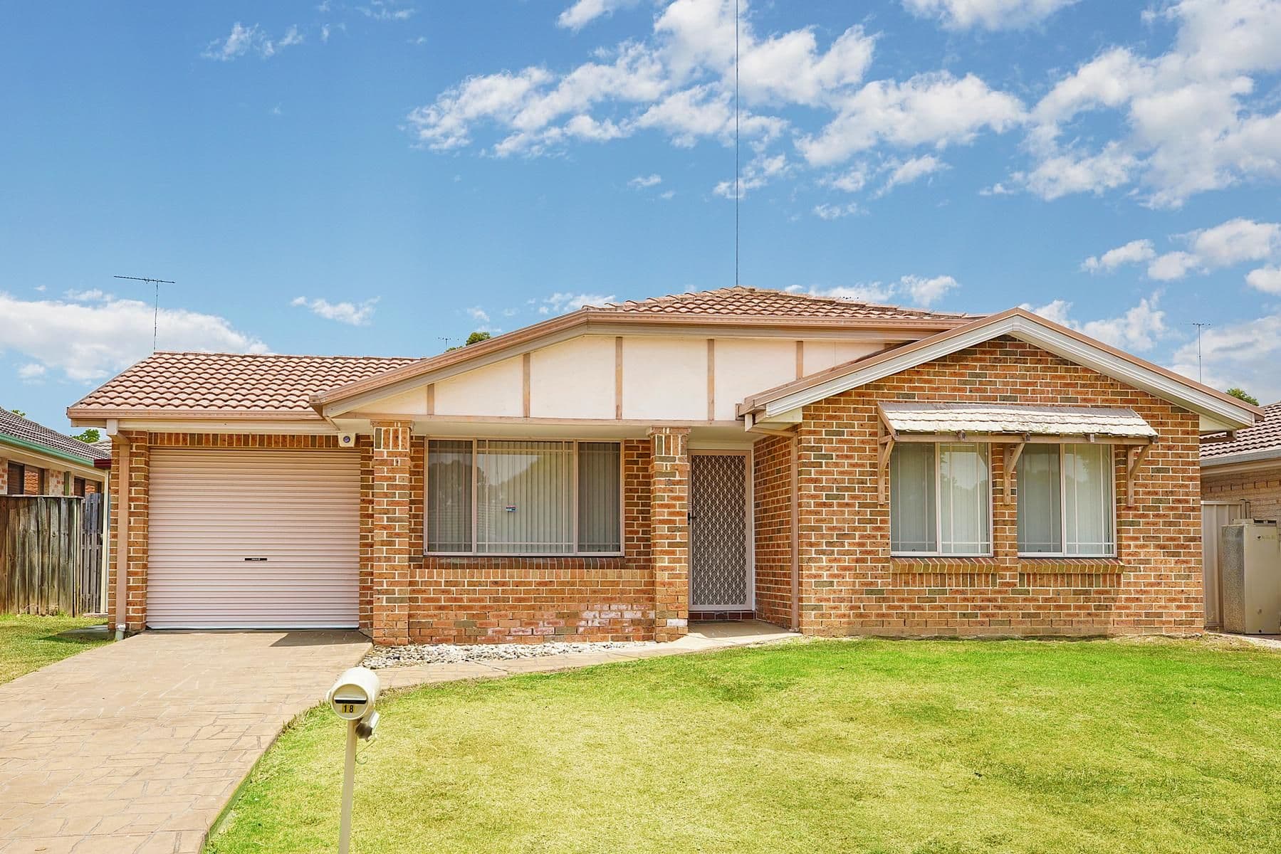 18 Muirfield Crescent, Glenmore Park - Image 1