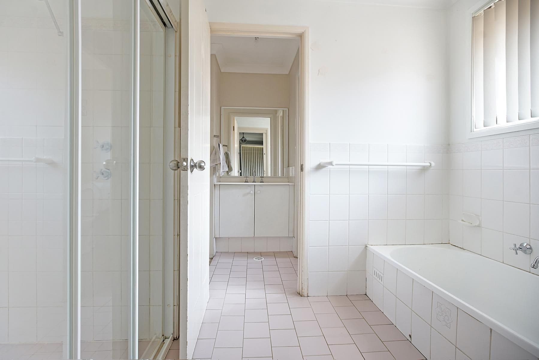 18 Muirfield Crescent, Glenmore Park - Thumbnail 6