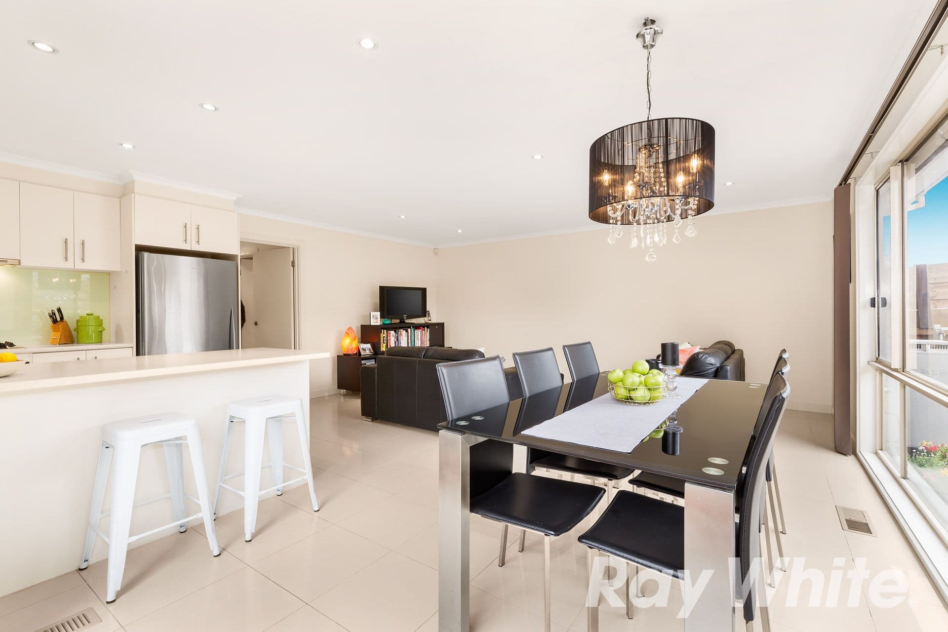9 Coromandel Crescent South, Knoxfield VIC 3180, Knoxfield - Thumbnail 3
