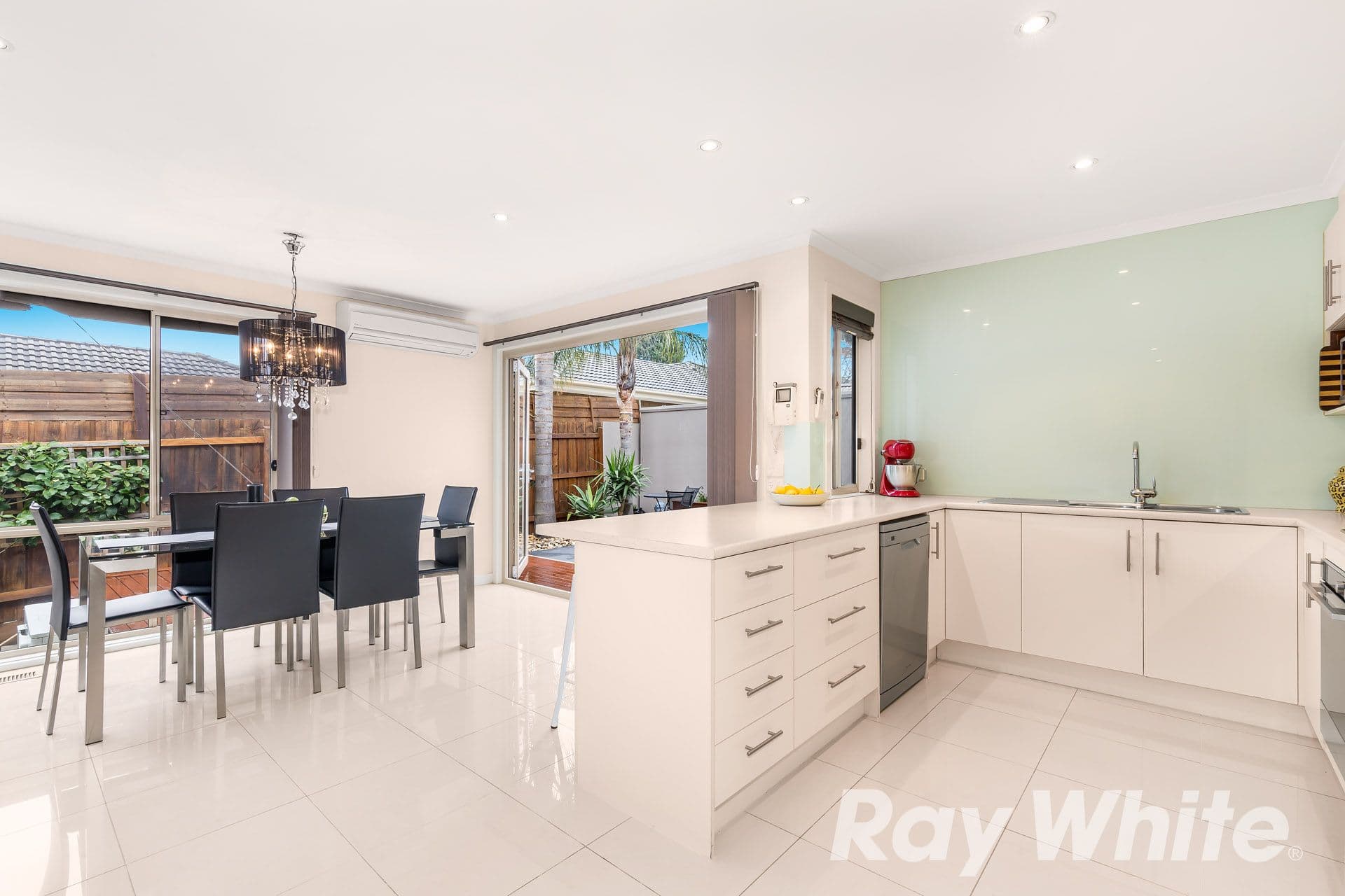 9 Coromandel Crescent South, Knoxfield VIC 3180, Knoxfield - Thumbnail 5