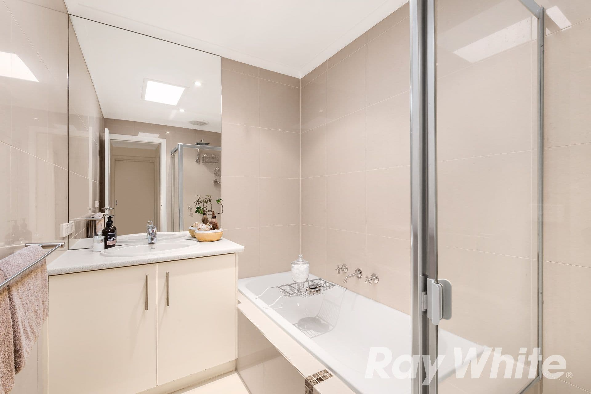 9 Coromandel Crescent South, Knoxfield VIC 3180, Knoxfield - Thumbnail 8