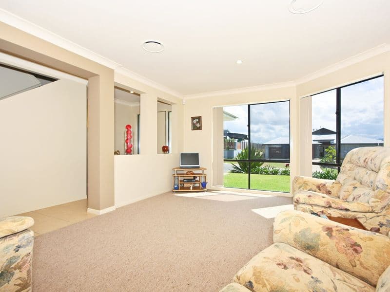 67 Salvado Drive, PACIFIC PINES QLD 4211, Pacific Pines - Thumbnail 7