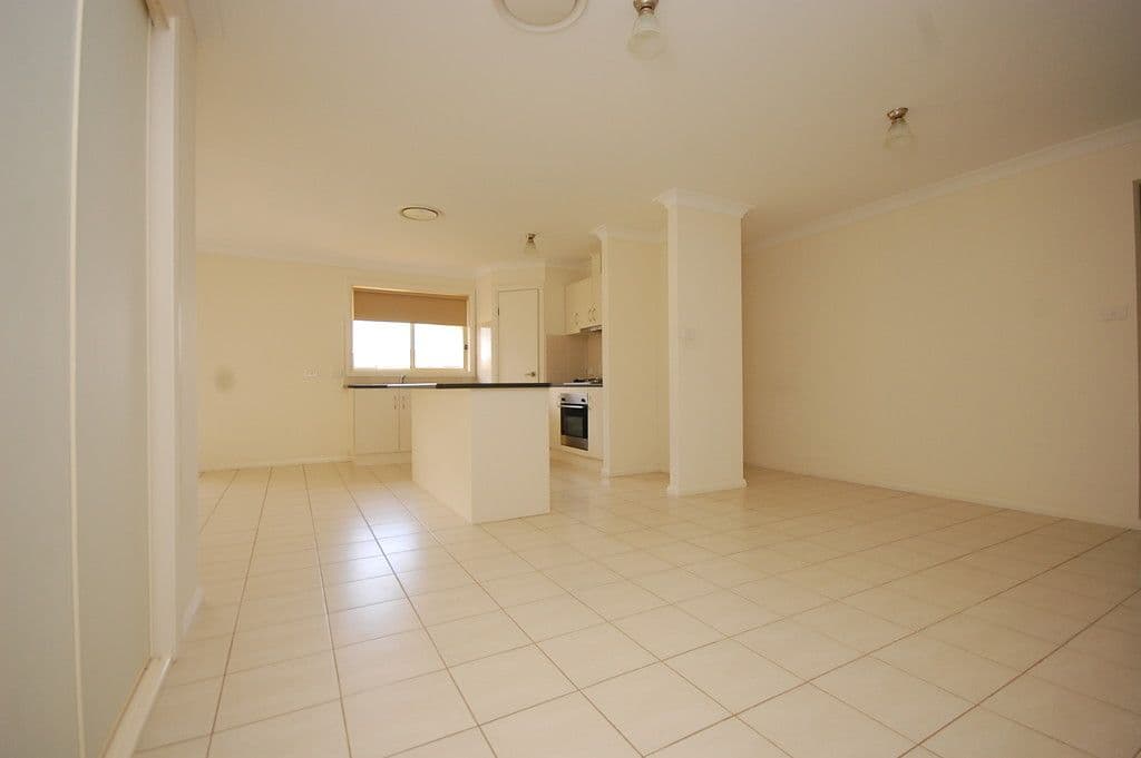11 Bucello Street, Griffith - Thumbnail 3