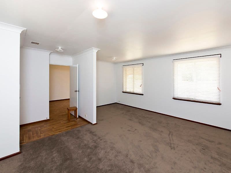 17 Goongarrie Drive, Waikiki WA 6169, Waikiki - Thumbnail 2