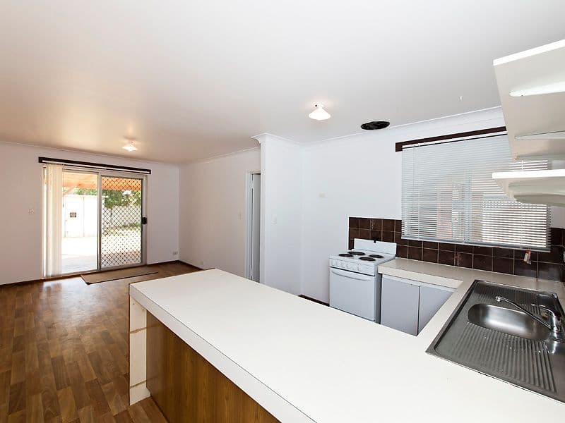 17 Goongarrie Drive, Waikiki WA 6169, Waikiki - Thumbnail 3