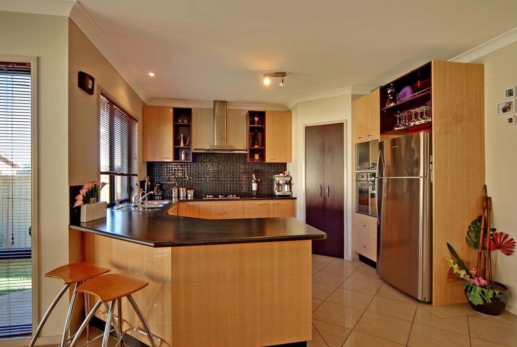 18 Eucumbene Avenue, FLINDERS NSW 2529, Flinders - Thumbnail 5