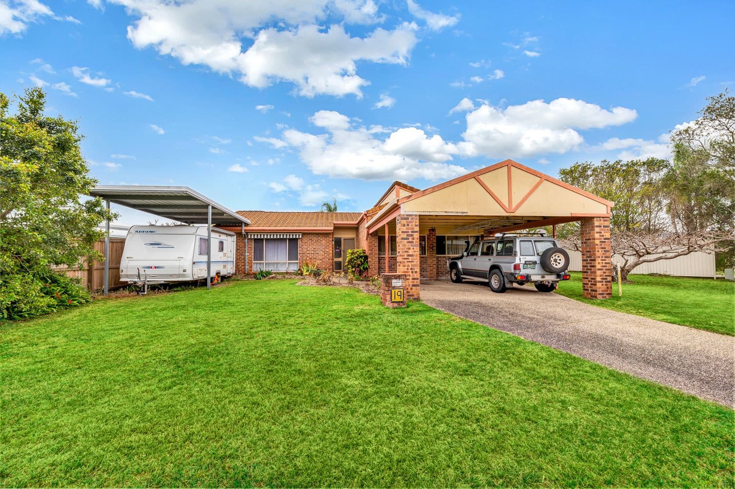 19 Sundown Drive, Paradise Point QLD 4216, Paradise Point - Image 1
