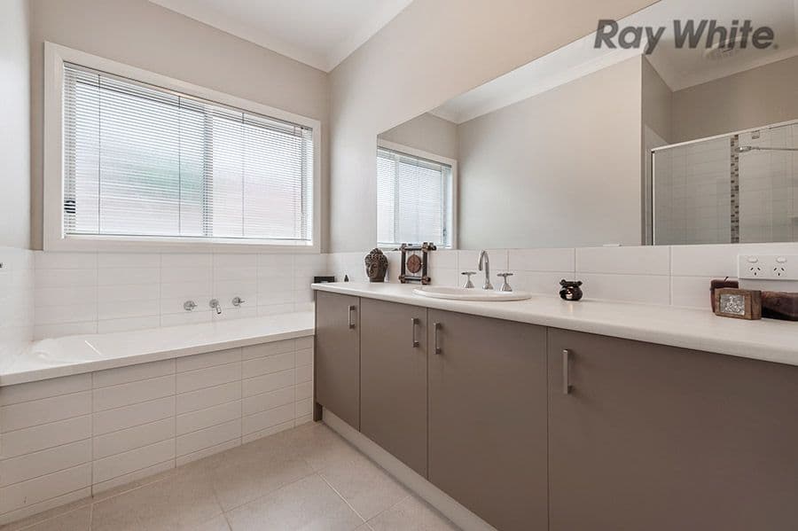 205 Botanica Springs Boulevard, Brookfield VIC 3338, Brookfield - Thumbnail 4
