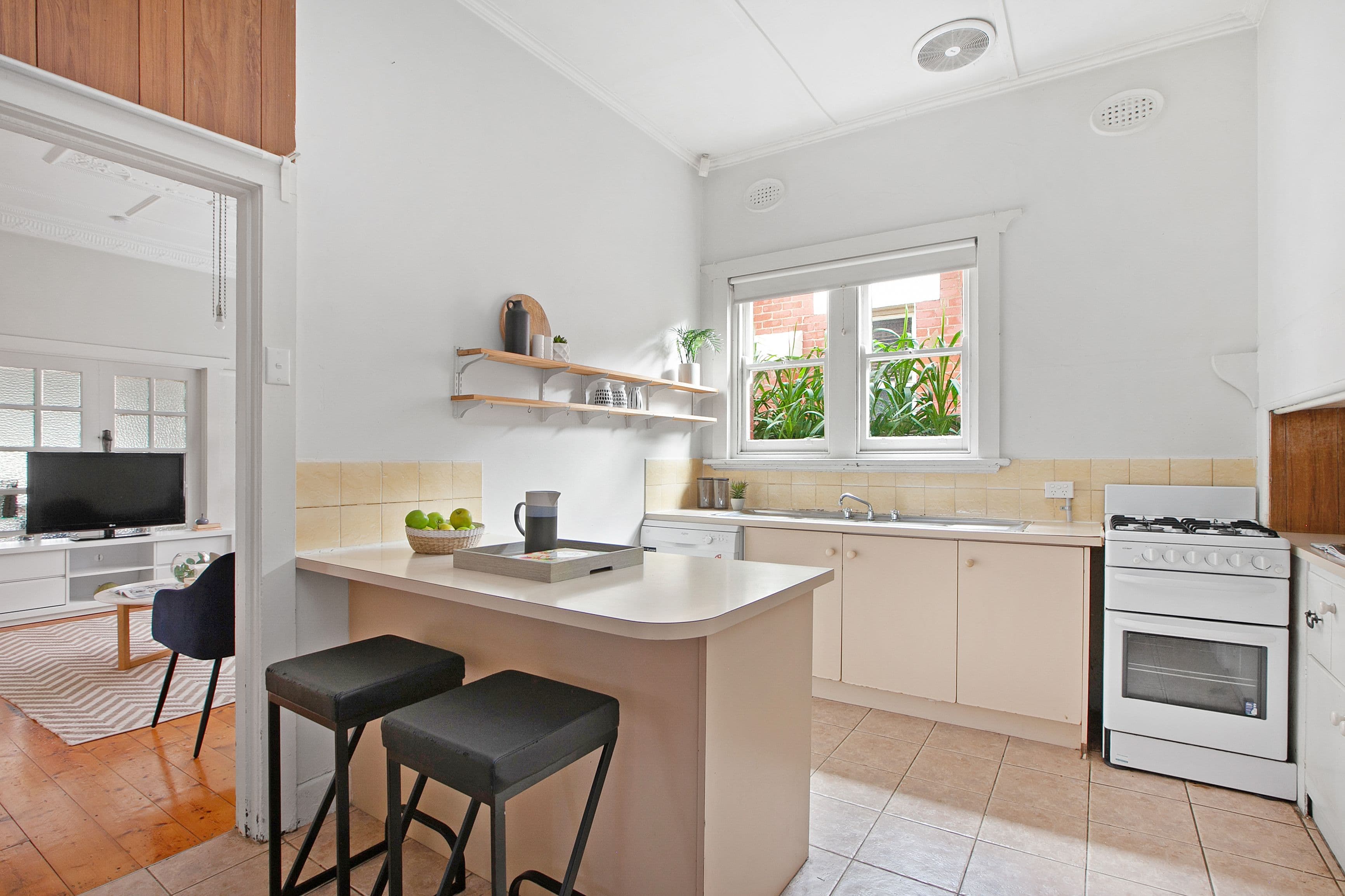 8 Conway Court, Altona North - Thumbnail 4