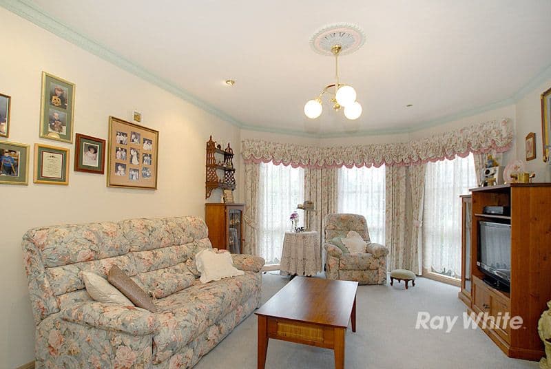 160 Telford Drive, BERWICK VIC 3806, Berwick - Thumbnail 3