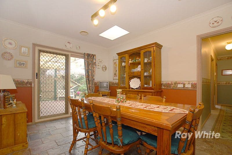 160 Telford Drive, BERWICK VIC 3806, Berwick - Thumbnail 7
