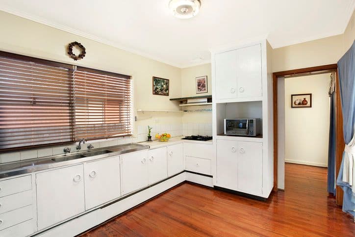 17 Tristania Street, DONCASTER EAST VIC 3109, Doncaster East - Thumbnail 3