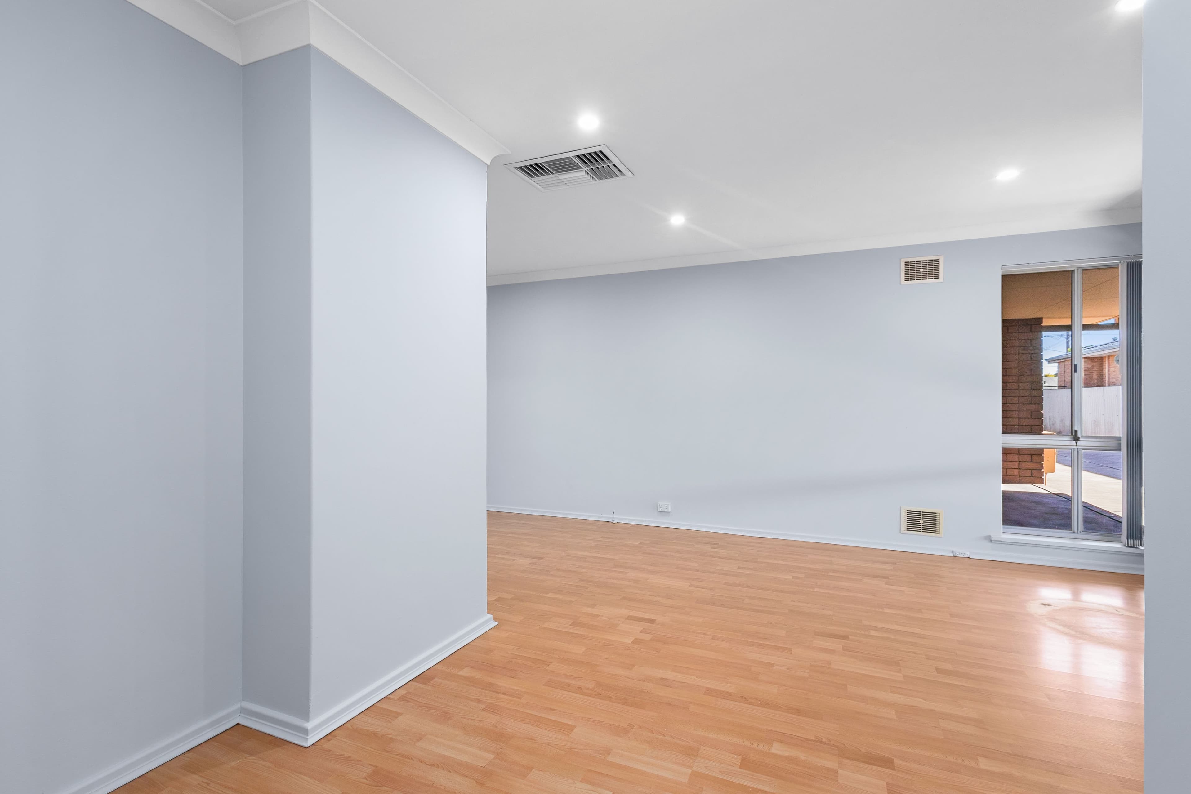 10B Redcliffe Street, East Cannington WA 6107, East Cannington - Thumbnail 5