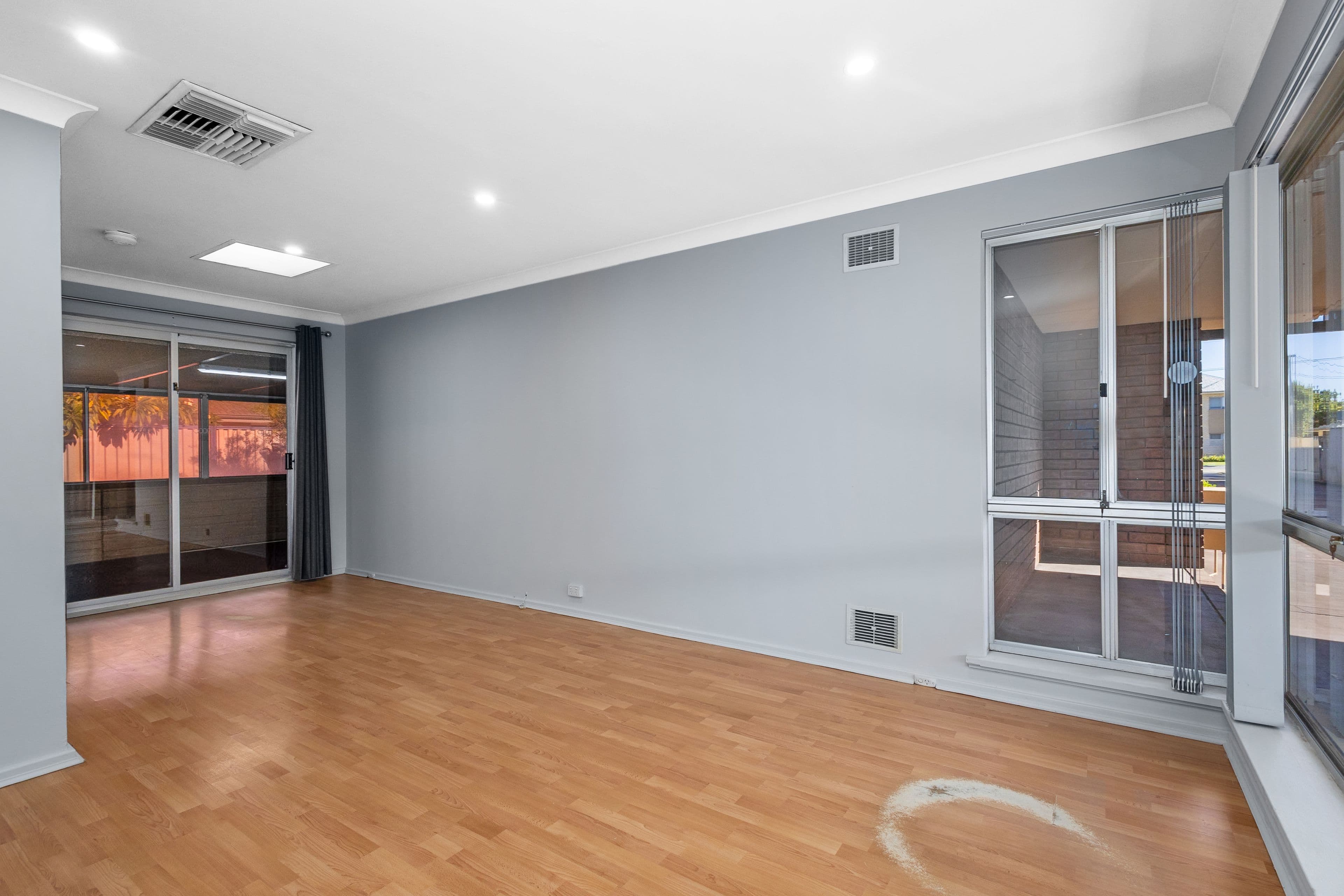 10B Redcliffe Street, East Cannington WA 6107, East Cannington - Thumbnail 6
