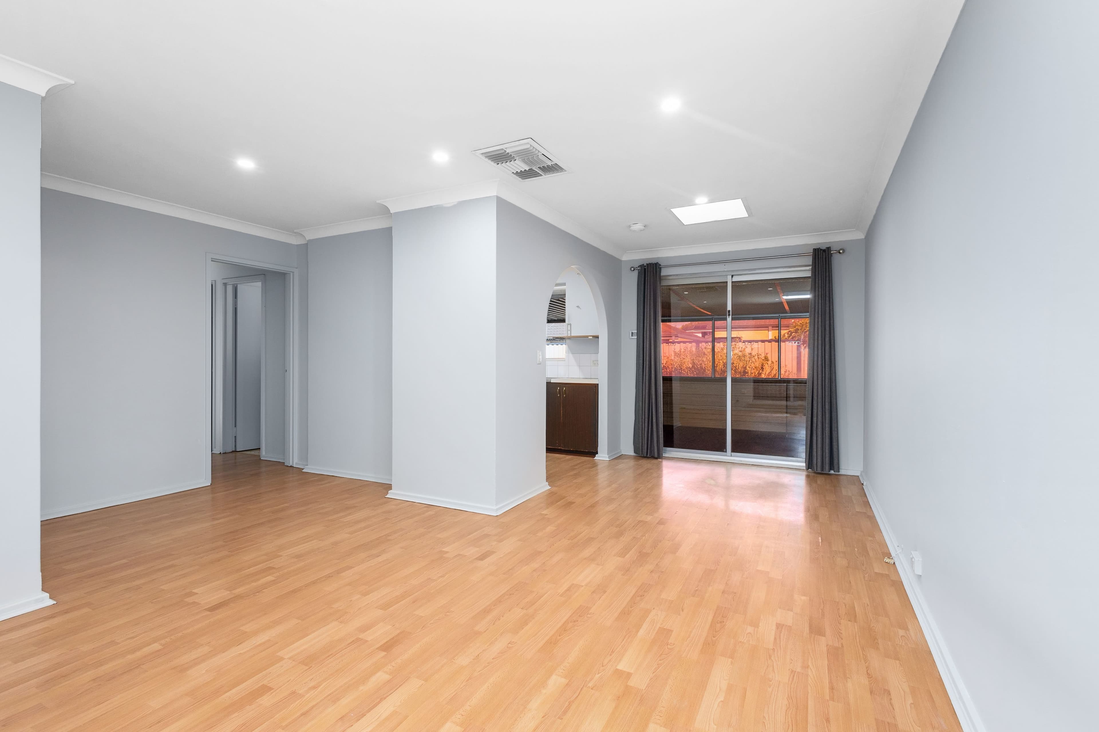 10B Redcliffe Street, East Cannington WA 6107, East Cannington - Thumbnail 7