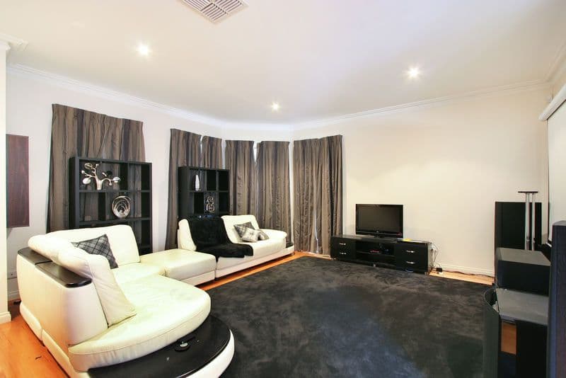 5 Nicole Street, MOUNT WAVERLEY VIC 3149, Mount Waverley - Thumbnail 4