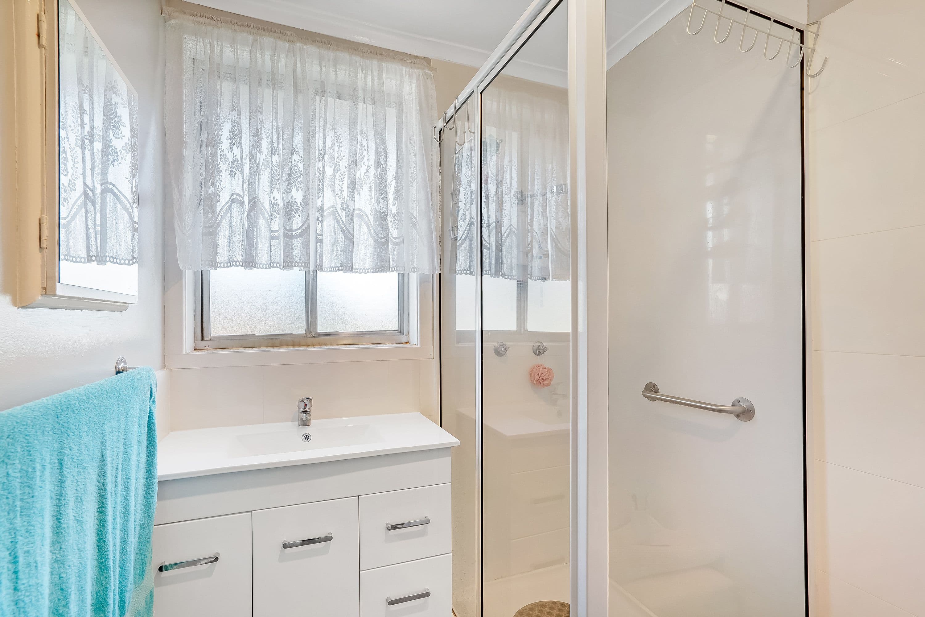 10 Devines Road, Glenorchy TAS 7010, Glenorchy - Thumbnail 4