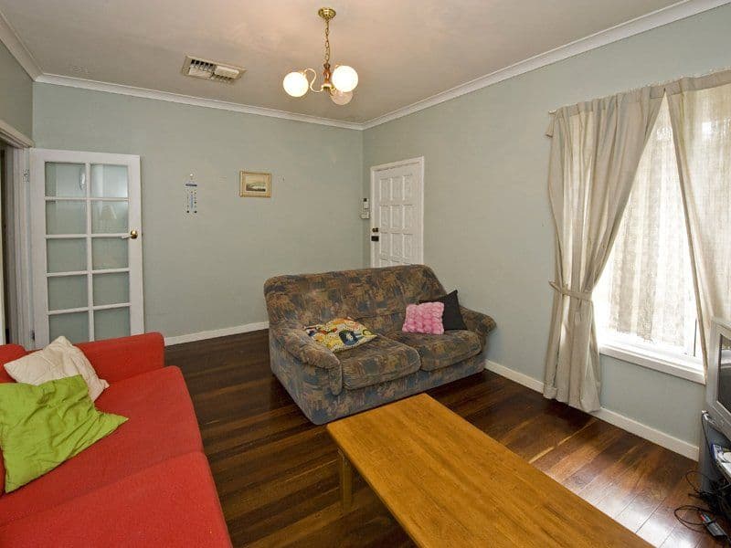 55 Hopkinson Way, WILSON WA 6107, Wilson - Thumbnail 4
