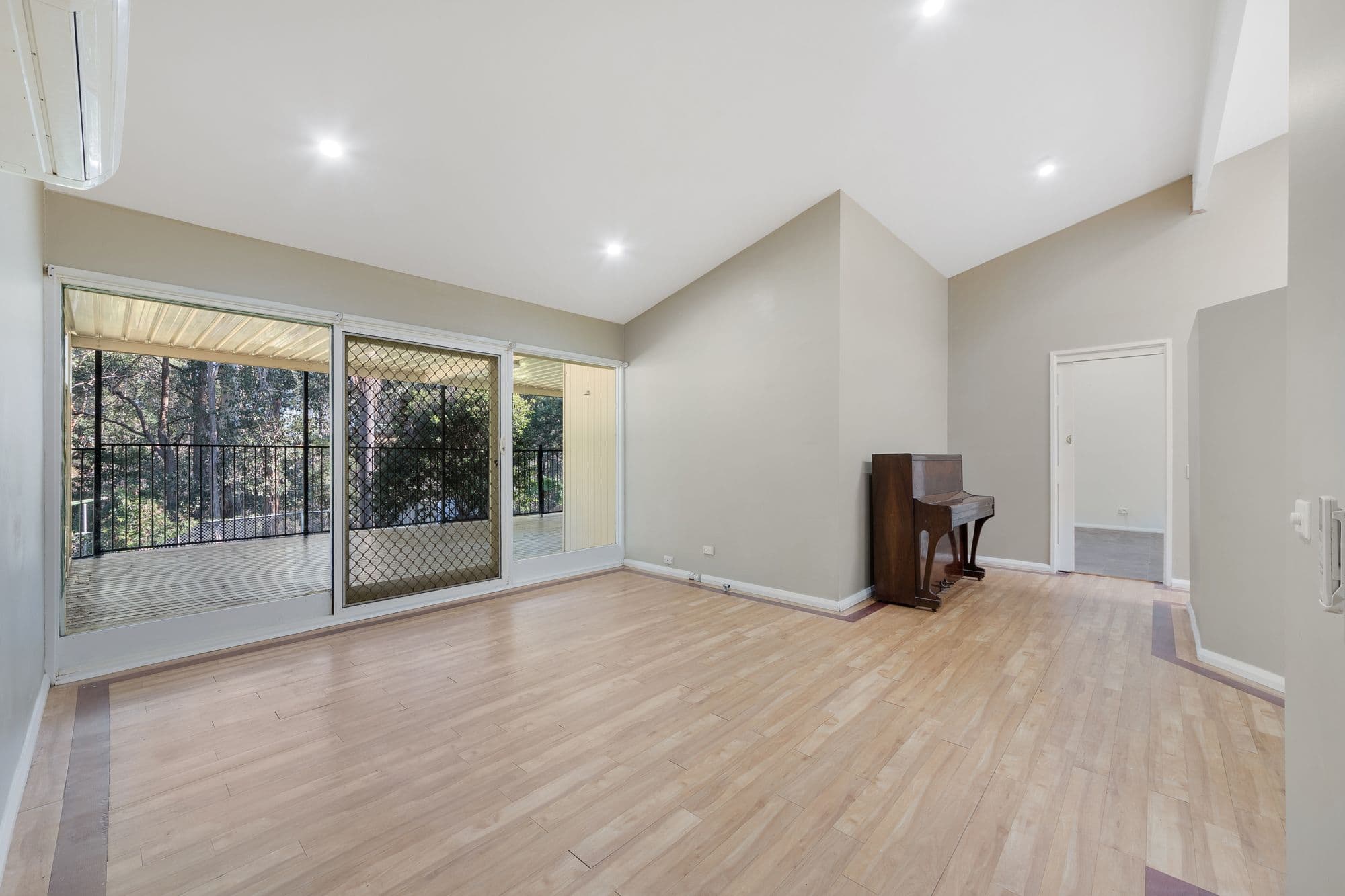 23 Nymboida Crescent, Ruse - Thumbnail 2