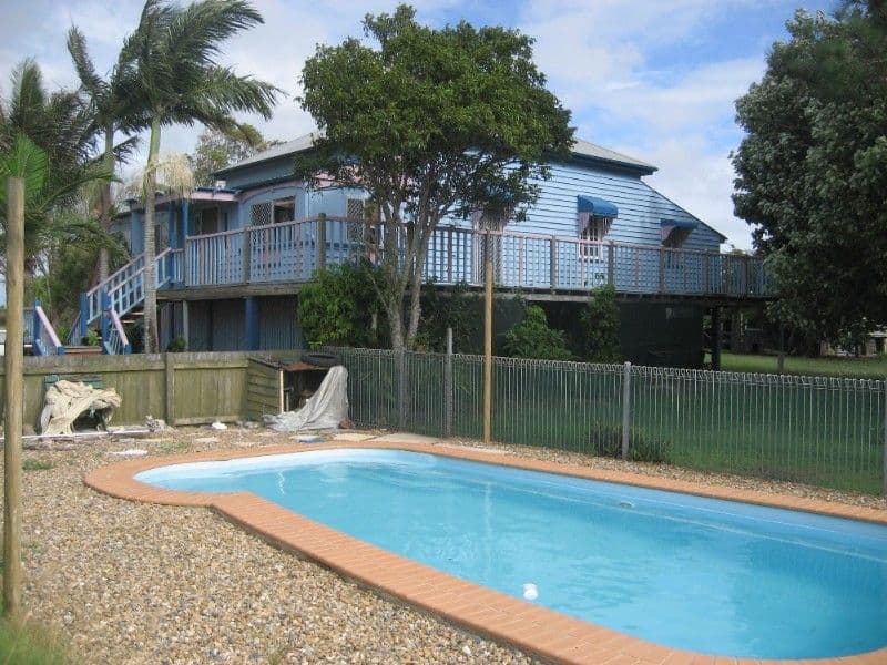 15 Moffatt Street, BURNETT HEADS QLD 4670, Burnett Heads - Thumbnail 2