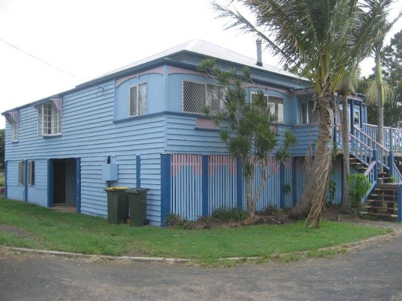 15 Moffatt Street, BURNETT HEADS QLD 4670, Burnett Heads - Thumbnail 4