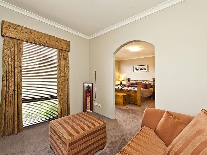 14 Woburn Park Avenue, ELLENBROOK WA 6069, Ellenbrook - Thumbnail 5