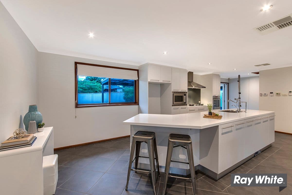 28 Kinleyside Crescent, Weetangera ACT 2614, Weetangera - Thumbnail 4