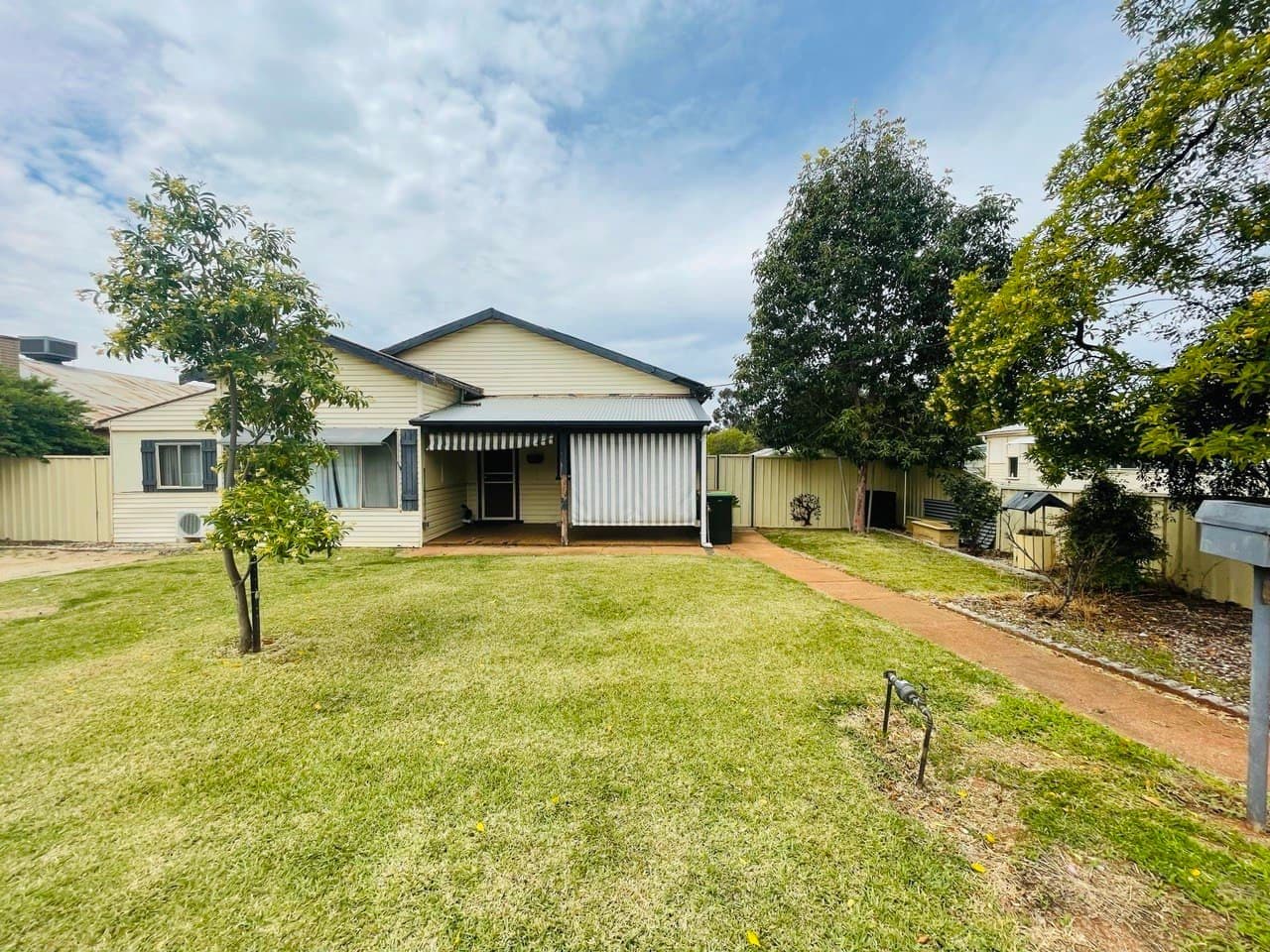 15 Innes Street, Condobolin NSW 2877, Condobolin - Thumbnail 2