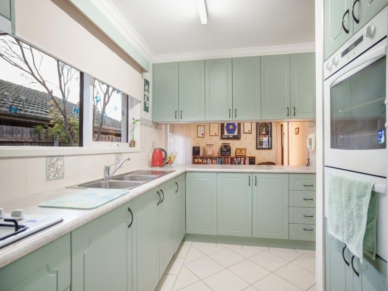 24 McBride Crescent, Seaford VIC 3198, Seaford - Thumbnail 2