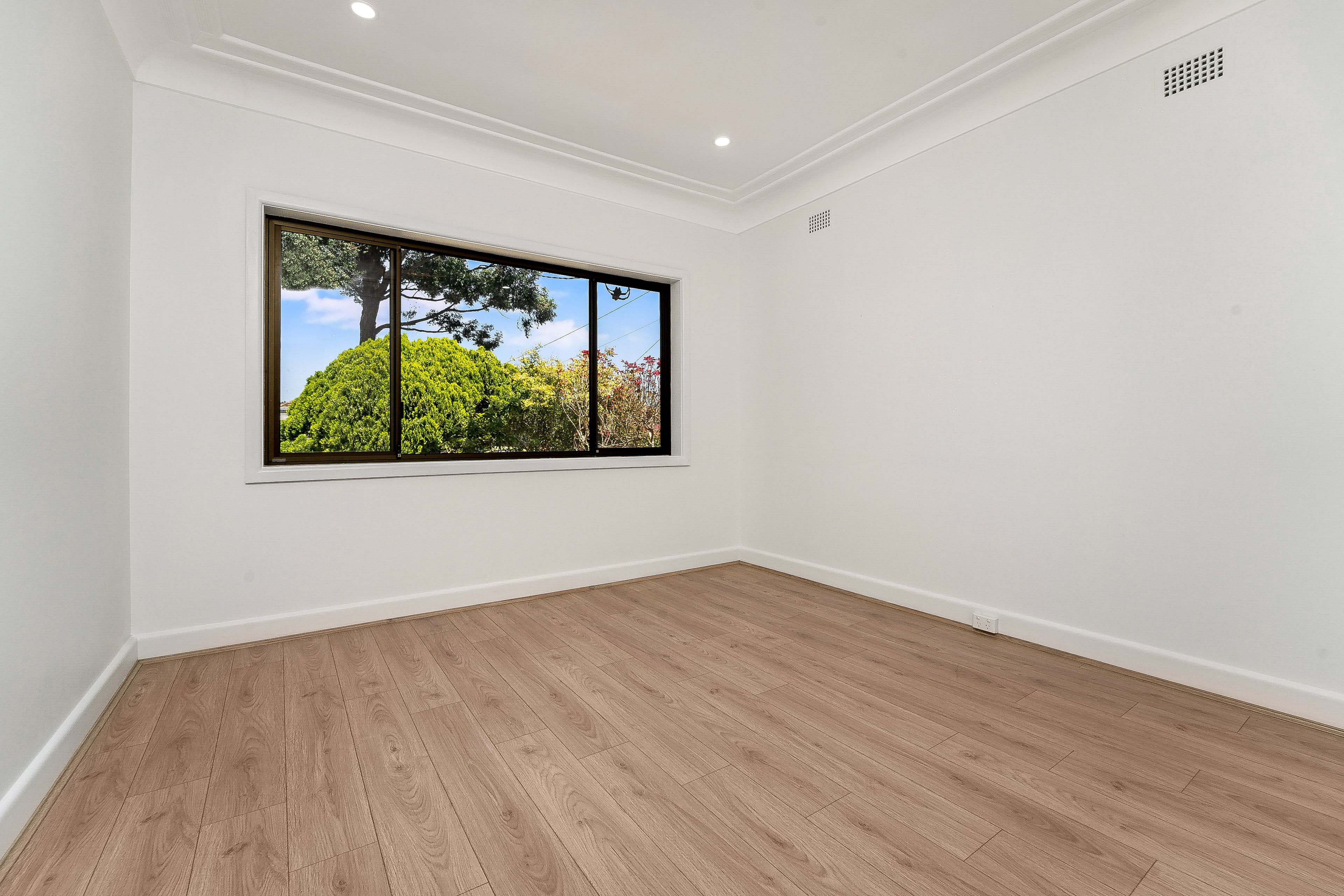 22 Cairns Street, Riverwood NSW 2210, Riverwood - Thumbnail 2