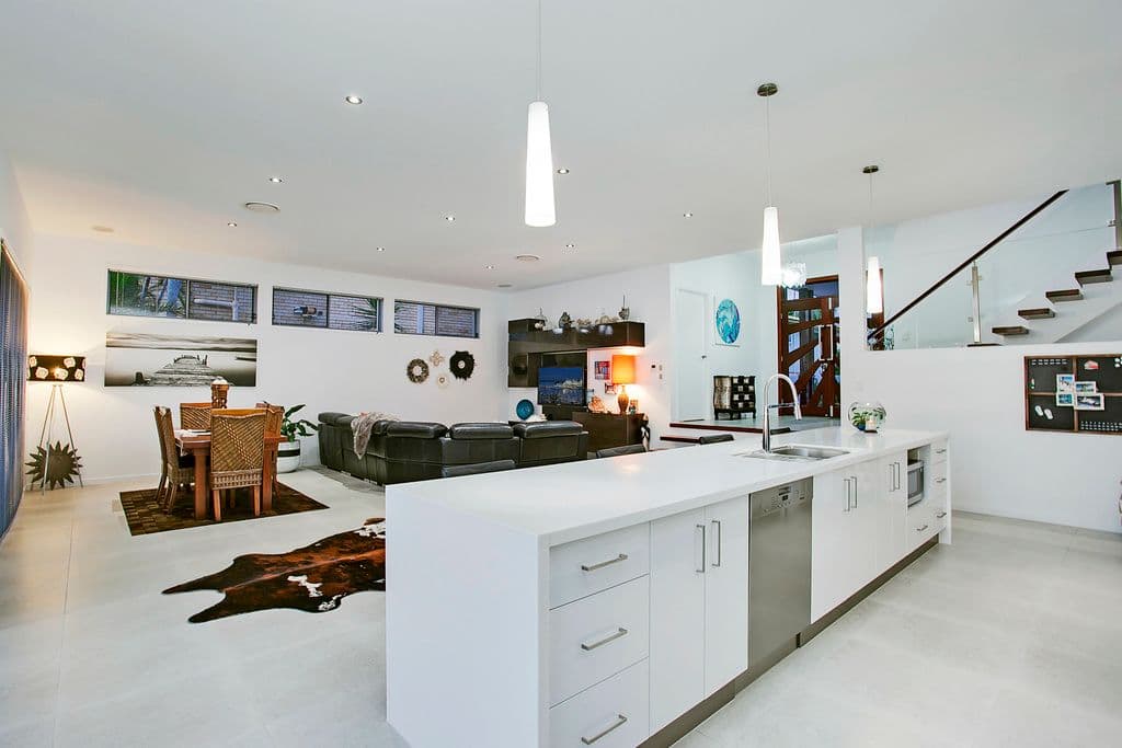 21 Allambi Avenue, Broadbeach Waters QLD 4218, Broadbeach Waters - Thumbnail 6