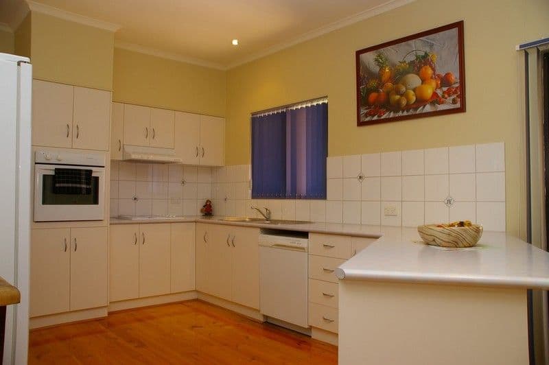 523 Kulkyne Street, Renmark SA 5341, Renmark West - Thumbnail 2