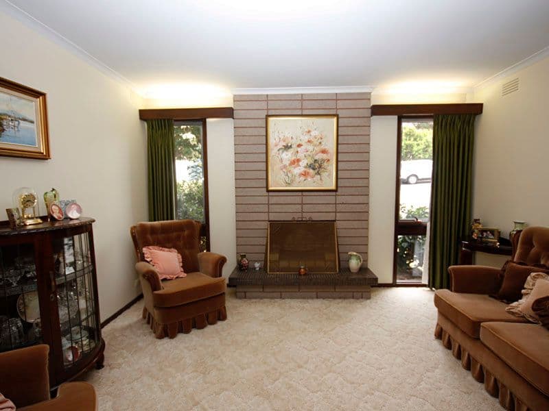 9 Fernhill Drive, HIGHTON VIC 3216, Highton - Thumbnail 2