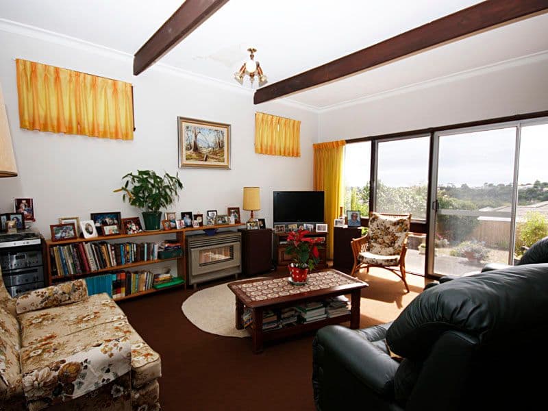 9 Fernhill Drive, HIGHTON VIC 3216, Highton - Thumbnail 3