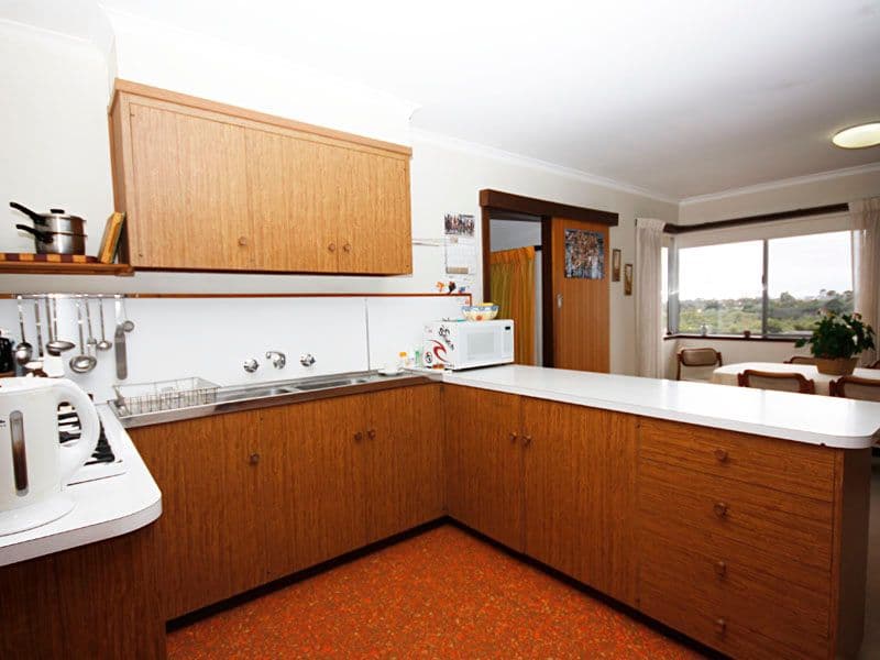 9 Fernhill Drive, HIGHTON VIC 3216, Highton - Thumbnail 4