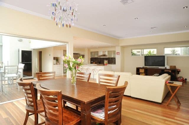 50 Petrel Avenue, MERMAID BEACH QLD 4218, Mermaid Beach - Thumbnail 2