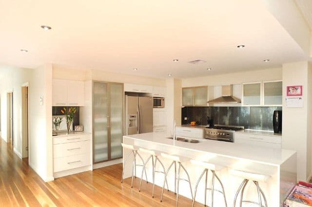 50 Petrel Avenue, MERMAID BEACH QLD 4218, Mermaid Beach - Thumbnail 3