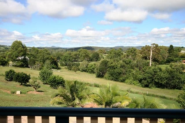 27 Highfield Drive, CHATSWORTH QLD 4570, Chatsworth - Thumbnail 3