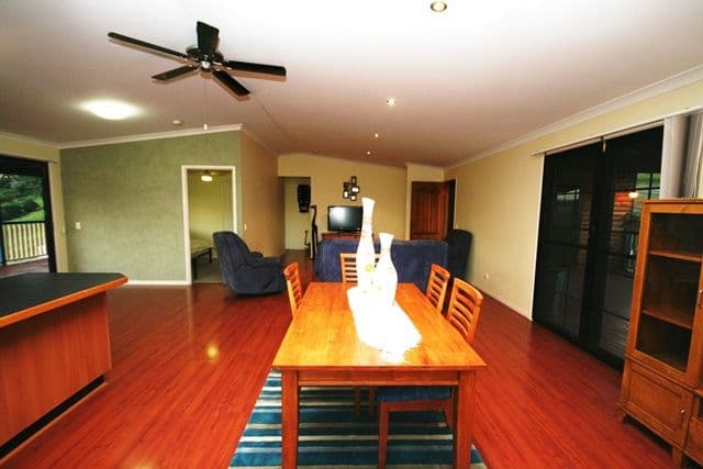 27 Highfield Drive, CHATSWORTH QLD 4570, Chatsworth - Thumbnail 7