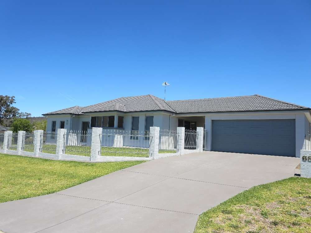 68 Emma Way, GLENROY NSW 2640, Glenroy - Image 1