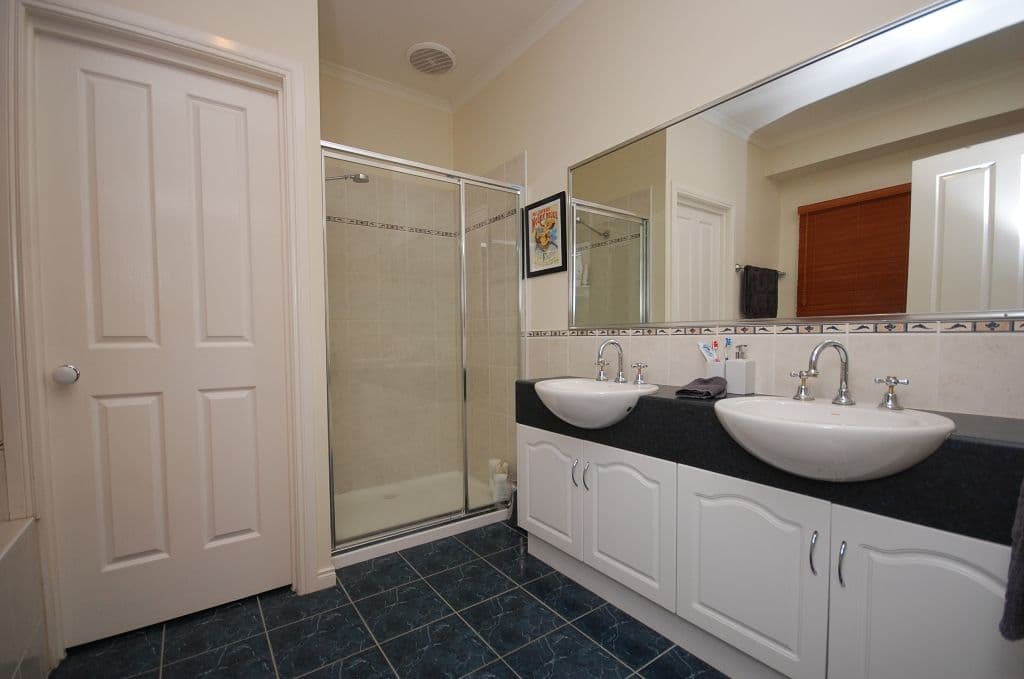 1 Hill Road, MONTROSE VIC 3765, Montrose - Thumbnail 6