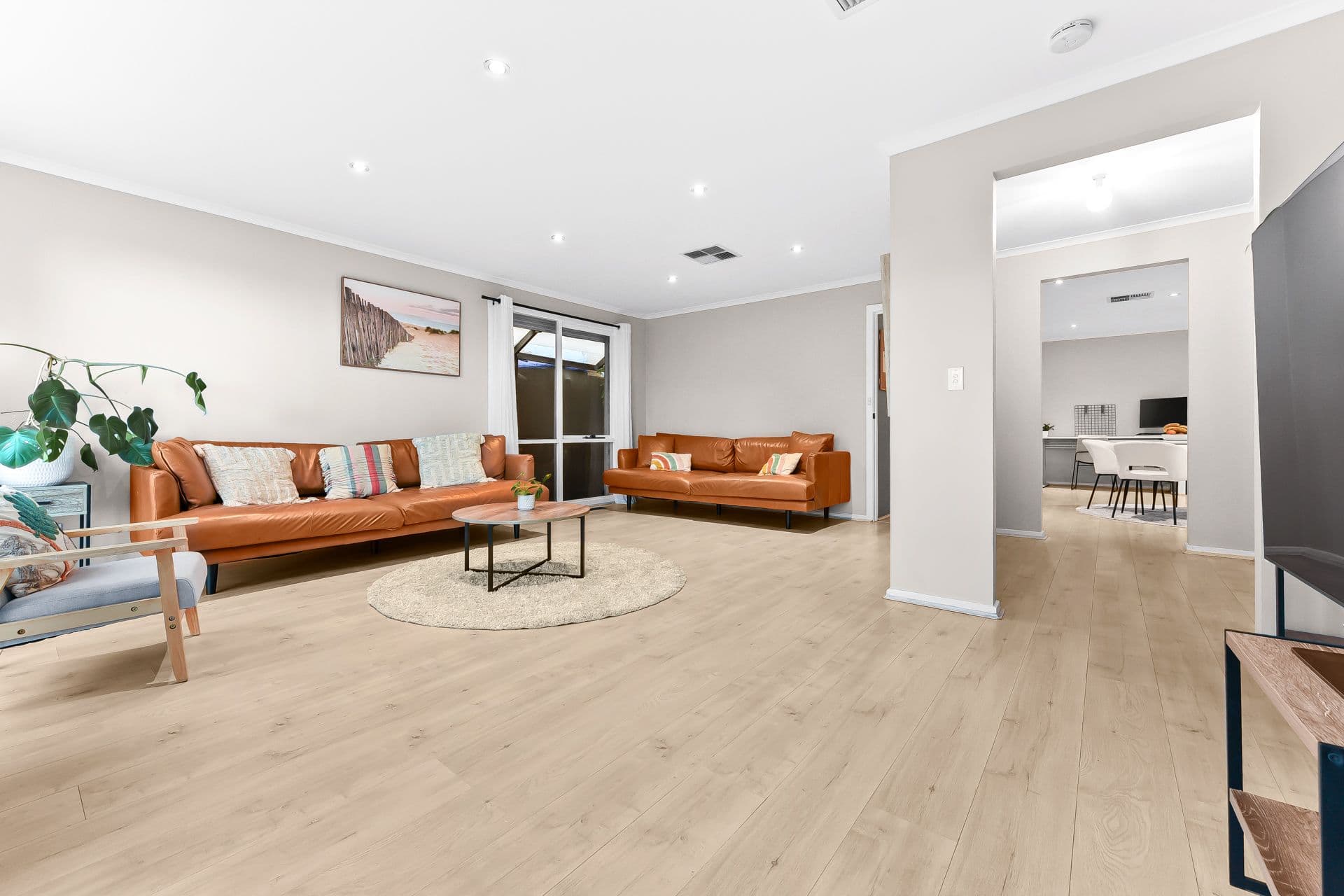 9 Denton Drive, Endeavour Hills VIC 3802, Endeavour Hills - Thumbnail 2