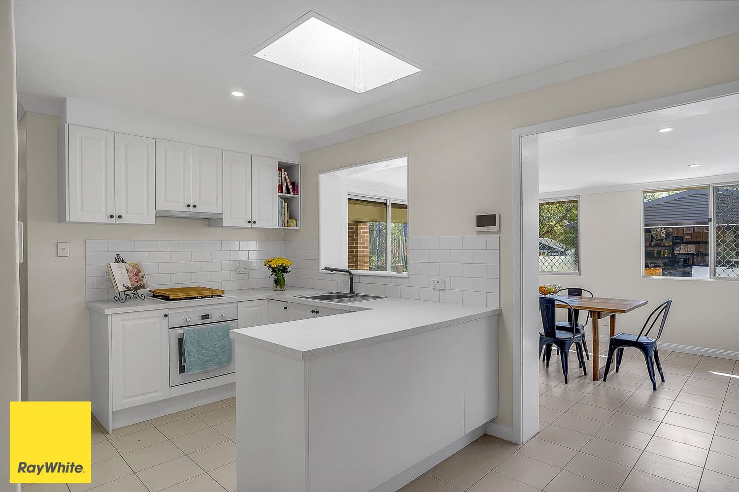 31 Calvert Way, Girrawheen WA 6064, Girrawheen - Thumbnail 3