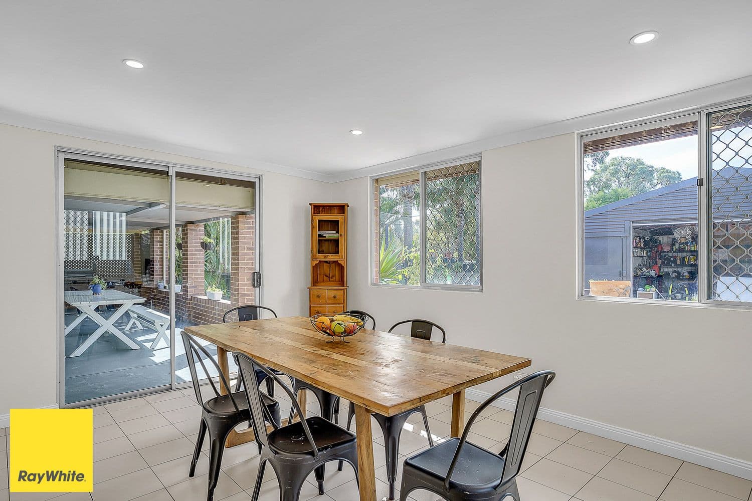 31 Calvert Way, Girrawheen WA 6064, Girrawheen - Thumbnail 5