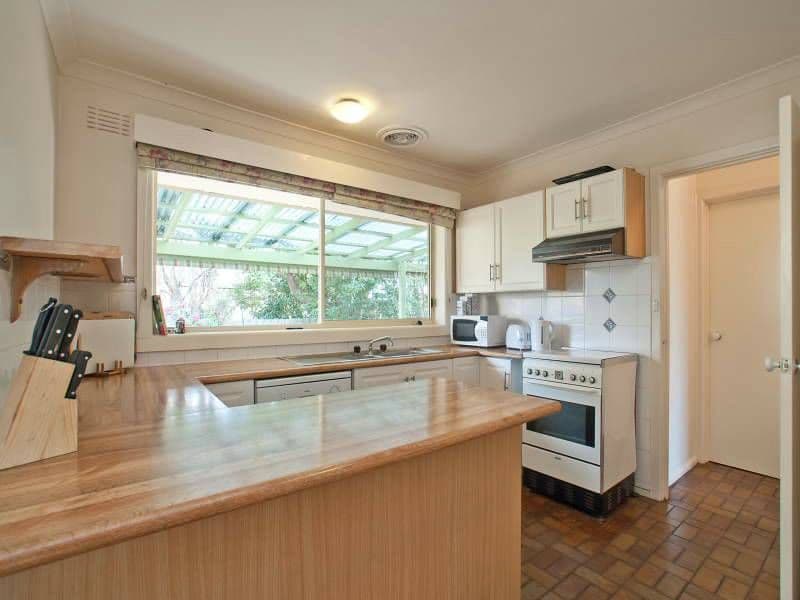 32 Glenelg Avenue, FRANKSTON VIC 3199, Frankston - Thumbnail 2