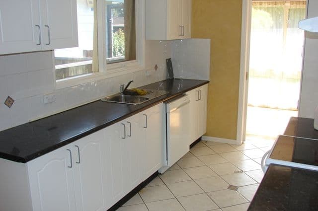 16 Hughes Avenue, RICHMOND NSW 2753, Richmond - Thumbnail 2