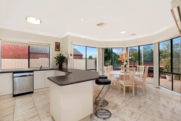 4 Woodlands Edge, TEMPLESTOWE VIC 3106, Templestowe - Thumbnail 3