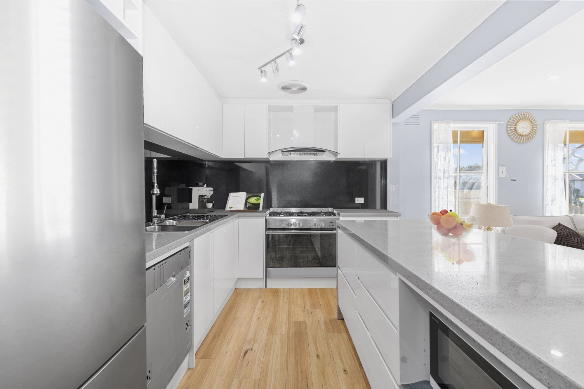 4 Angelique Grove, Albanvale VIC 3021, Albanvale - Thumbnail 2